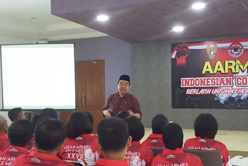 Tim nasional (timnas) Penembak dari TNI AD mendapatkan bekal pelatihan cara berpikir supra rasional oleh Raden Ridwan Hasan Saputra, Sabtu, (12/7). 