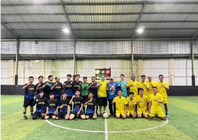 Tim Paman Birin menang 50-3 saat bertanding futsal lawan Desa Batu Bini FC.