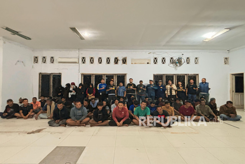 Tim Patroli Laut Bea Cukai dari Kanwil Sumut dan Bea Cukai Teluk Nibung menggagalkan masuknya pekerja migran Indonesia (PMI) tanpa dokumen dari Malaysia, Selasa (13/5/2025). 