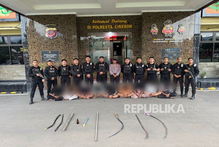 Tim Patroli Raimas Macan Kumbang 852 Polresta Cirebon berhasil menggagalkan aksi tawuran di Kecamatan Weru, Kabupaten Cirebon, Jumat (6/12/2024). 