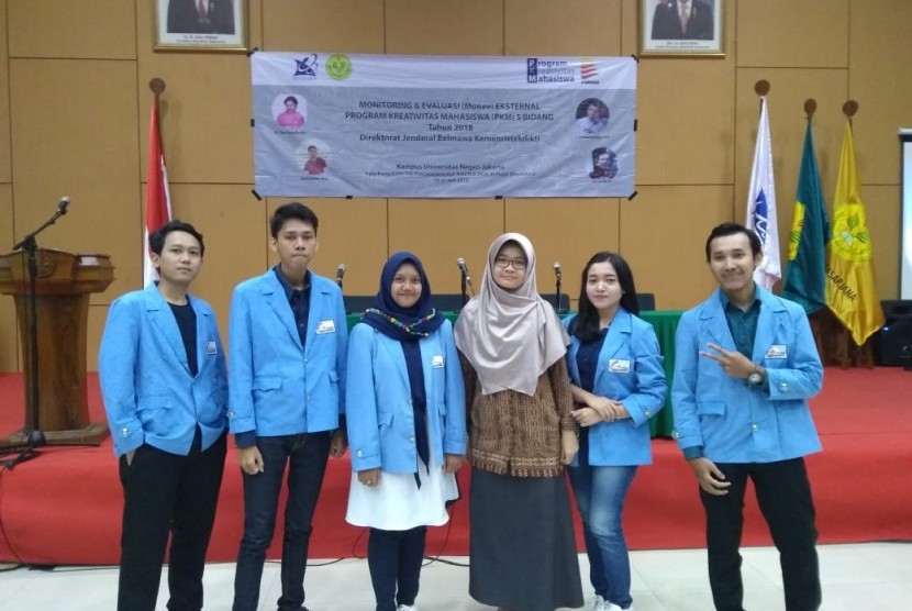 Tim PKM STMIK Nusa Mandiri Jakrarta mengikuti Monev Eksternal PKM Pendanaan 2018 di Universitas Negeri Jakarta (UNJ).