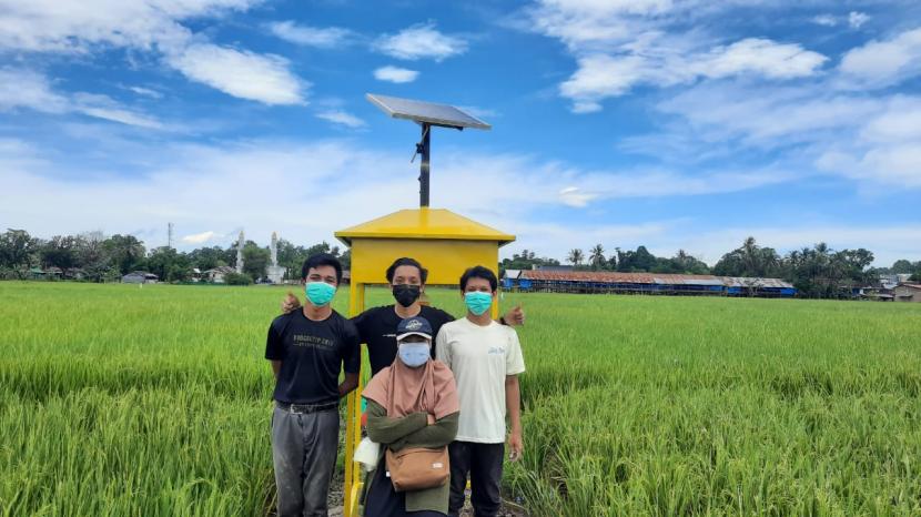 Tim Program Kreativitas Mahasiswa Penerapan Iptek (PKM-PI) Universitas Hasanuddin menghasilkan inovasi baru yakni Integrated Smart Hibrid Trap untuk menekan laju populasi dan serangan hama pada tanaman padi. 