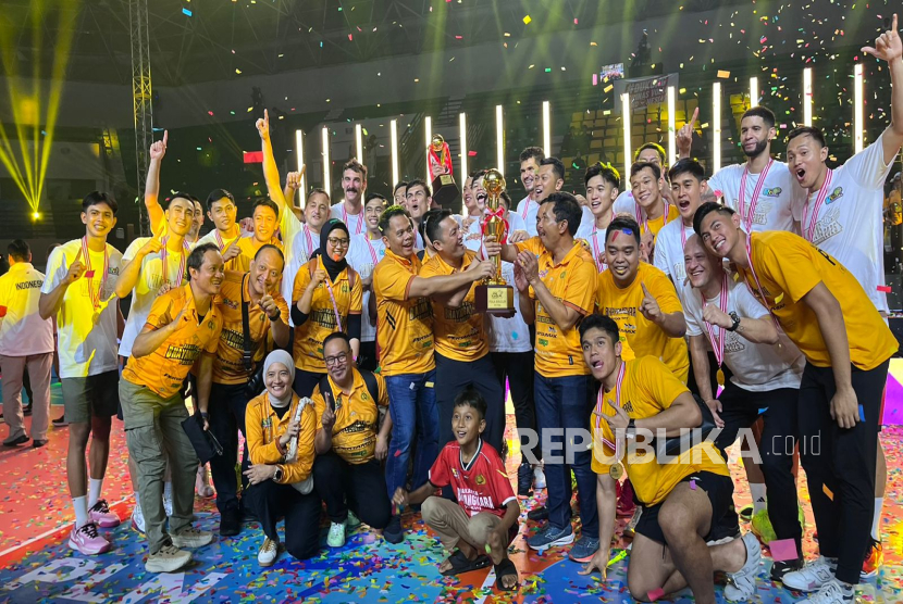Tim voli putra Jakarta Bhayangkara Presisi berhasil mempertahankan gelar setelah menang atas Jakarta LavAni Livin Transmedia pada partai puncak grand final Proliga 2025 di GOR Amongrogo, Yogyakarta, Ahad (11/5/2025).