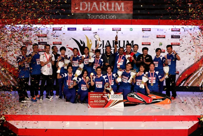 Tim putri Mutiara Cardinal menjadi juara Djarum Superliga Badminton 2017, Sabtu (25/2).
