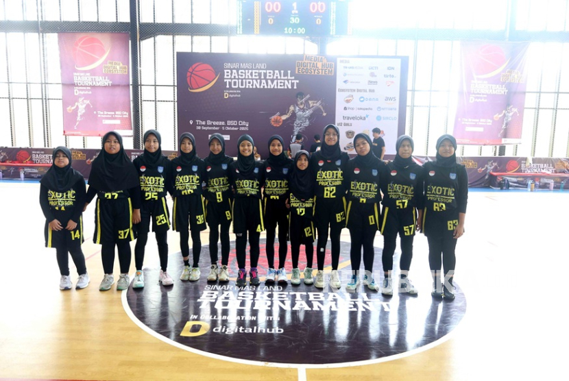 Tim putri U-12 Exotic Professor berlaga di Sinar Mas Land Basketball Tournament 2025.