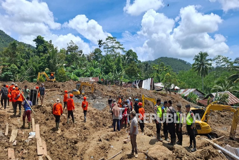 Korban Meninggal Longsor Banjarnegara Bertambah Jadi 3 Orang, 25 Orang Masih Hilang