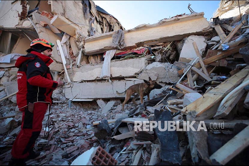 Korban Meninggal Gempa Bumi Turki Terus Bertambah Republika Online