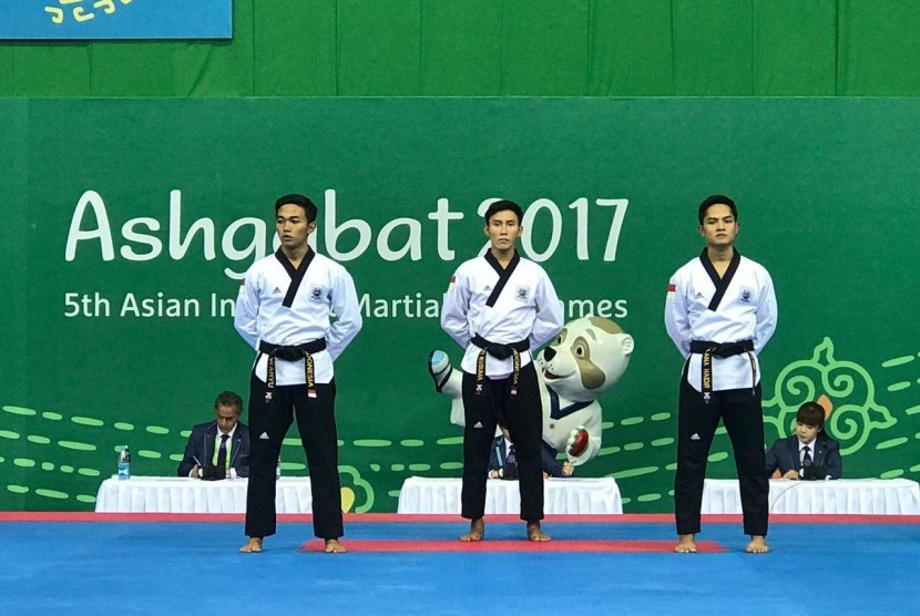 Tim Taekwondo Indonesia yang meraih emas di AIMAG 2017.