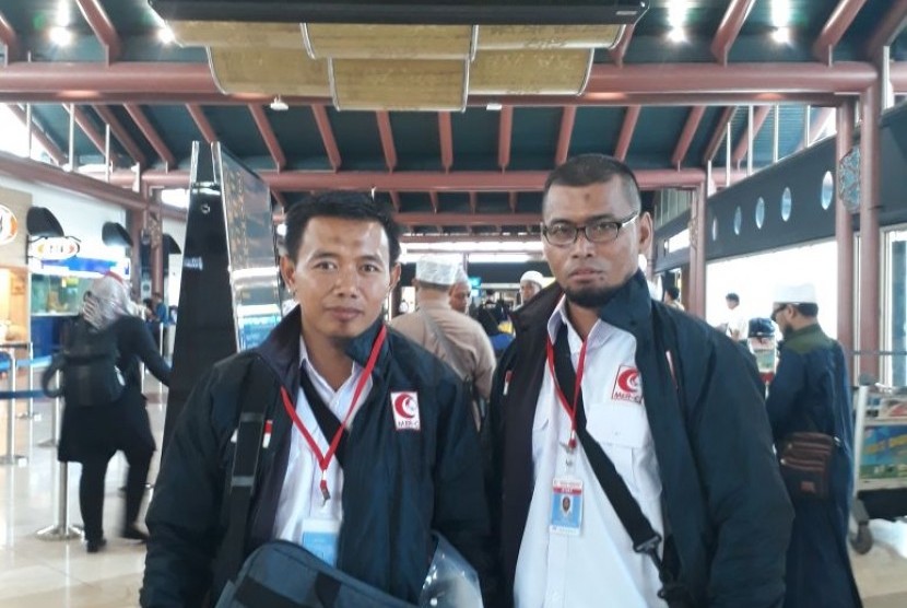 Tim tambahan MER-C terdiri dari dua relawan, yaitu Karidi bin Martono Parjo dan Wanto bin Kartu Karyomejo.