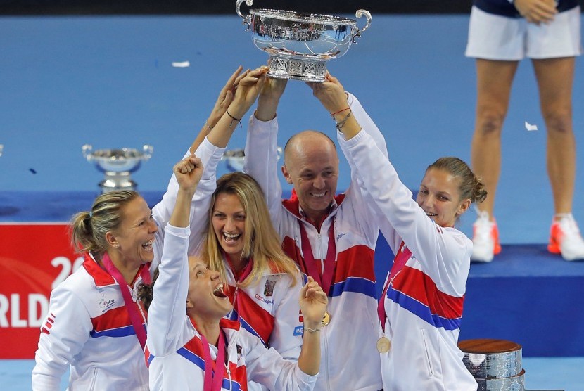 Tim tenis putri Republik Ceska juara Piala Federasi 2016.