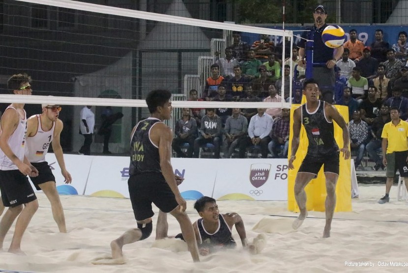 Tim Voli Pantai Indonesia, saat bertanding di World Beach Games 2019 di Doha Qatar. Indonesia akan menghadapi Australia di babak kedua yang menggunakan sistem gugur.