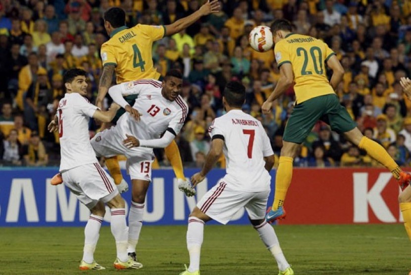 Timnas Australia (kuning) saat menghadapu Uni Emirat Arab di semifinal Piala Asia 2015.