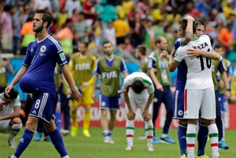 Timnas Bosnia-Herzegovina berhasil mengalahkan Iran dengan skor akhir 3-1 di Arena Fonte Nova, Salvador, Kamis (26/6) dinihari WIB.