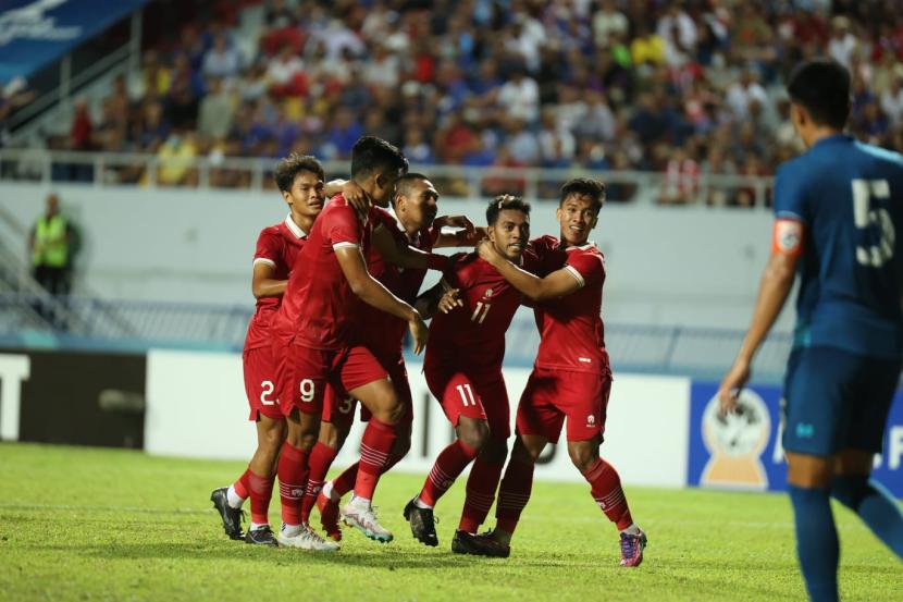 Timnas Indonesia U-23 unggul 3-1 saat menghadapi Thailand U-23 di babak semifinal Piala AFF U-23 2023 di Rayong Provincial Stadium, Kamis (24/8/2023) malam WIB.