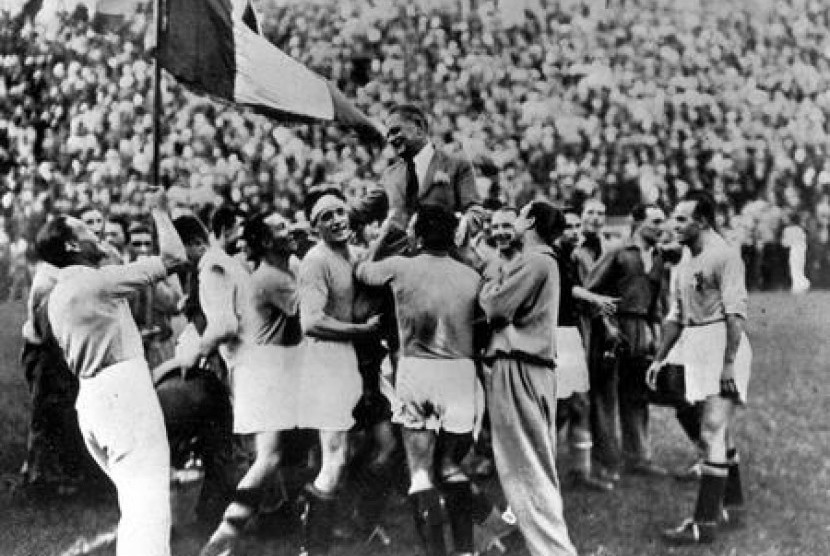 Timnas Italia saat memenangkan Piala Dunia 1934.