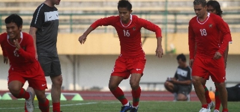 Timnas melakukan latihan di Stadion Manahan Solo