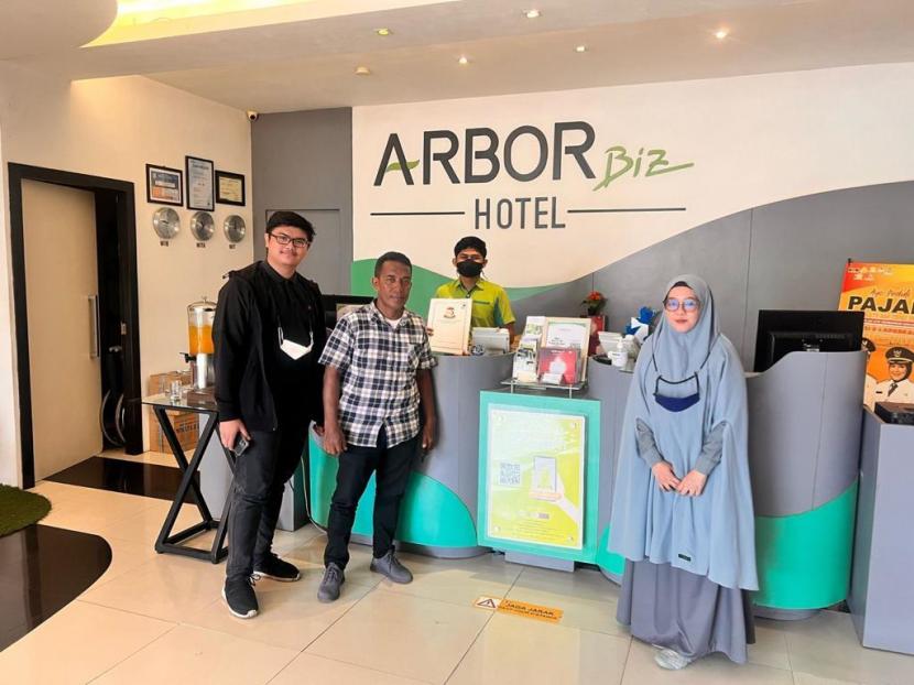Tingkatkan PAD, Bapenda Makassar Lakukan Uji Petik Pada Wajib Pajak yang salah satunya dilakukan di Hotel Arbor Biz