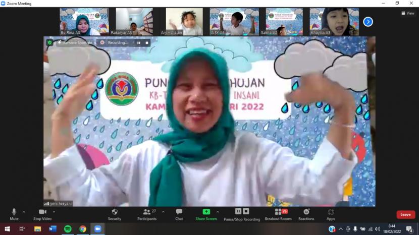 -TK Bosowa Bina Insani (BBI) Bogor menggelar kegiatan Puncak Tema Hujan, Kamis (10/2).
