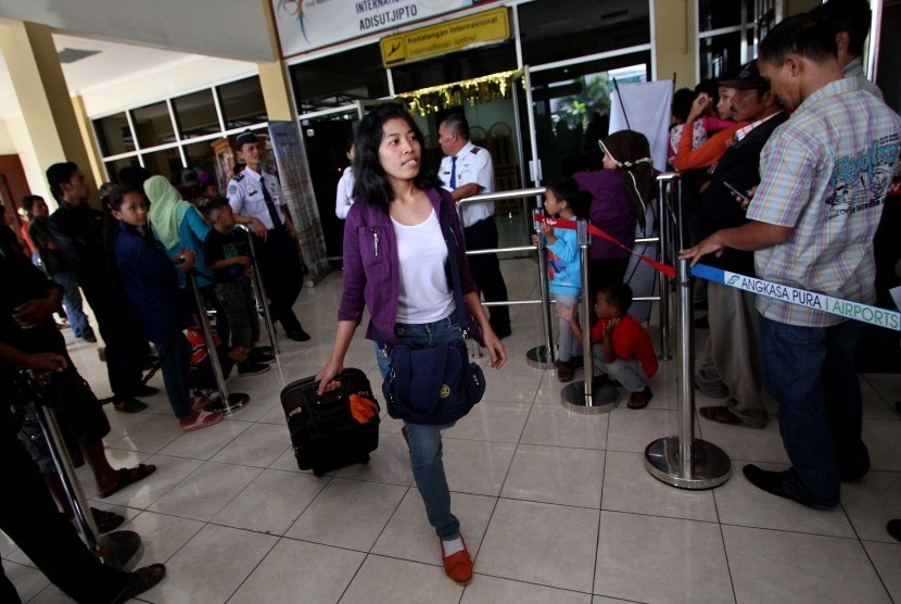 Passenger arrived at the Adisutjipto airport, Yogyakarta.