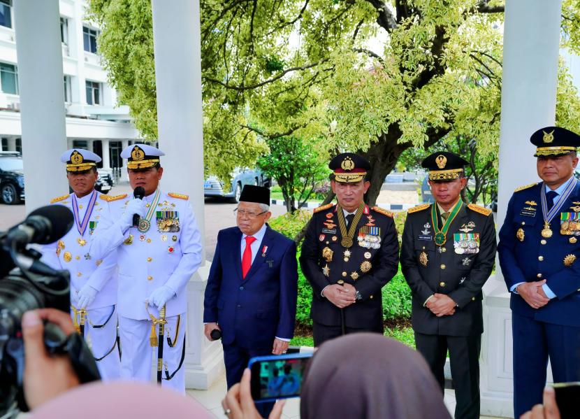 TNI dan Polri pastikan tugas utama untuk menjaga persatuan masyarakat hadapi Pemilu 2024.