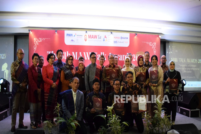 Angkat Tema 'Transparansi untuk Negeri', MAW Talk Awards 2025 Apresiasi 35 Tokoh-Lembaga Berpengaruh