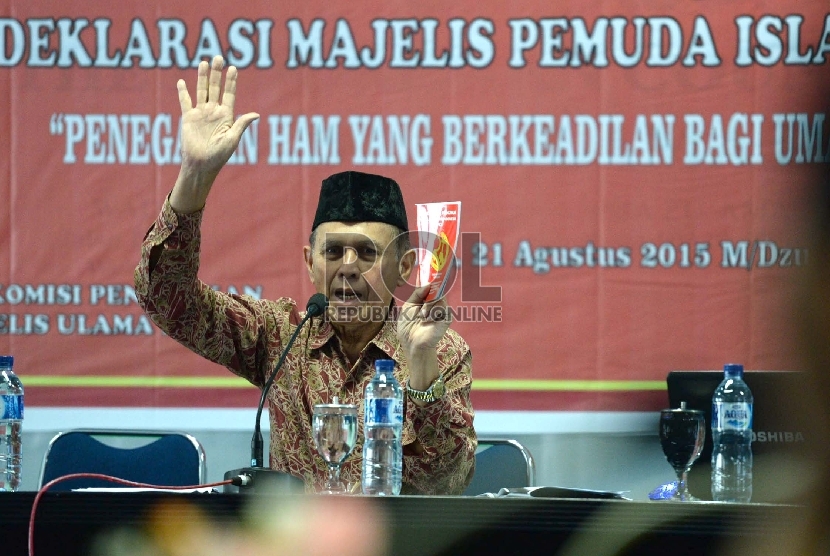  Tokoh militer Kivlan Zen, menjadi pembicara saat Halaqah Pra Munas MUI di Jakarta, Jumat (21/8).