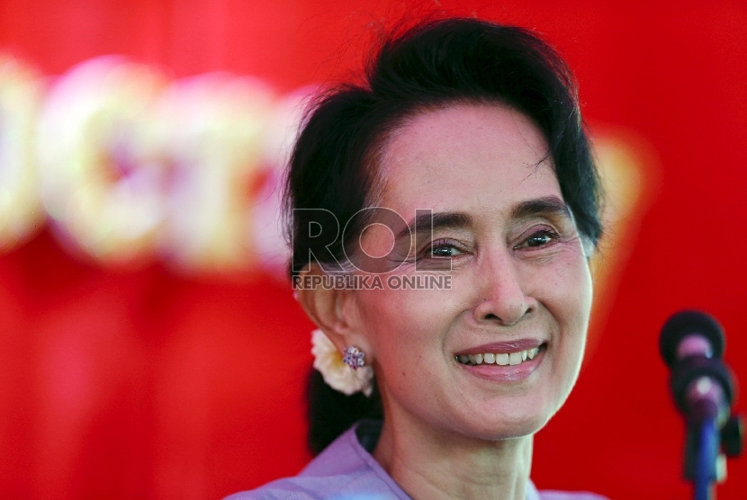 Tokoh opisisi Myanmar Aung San Suu Kyi memenangkan pemilu.