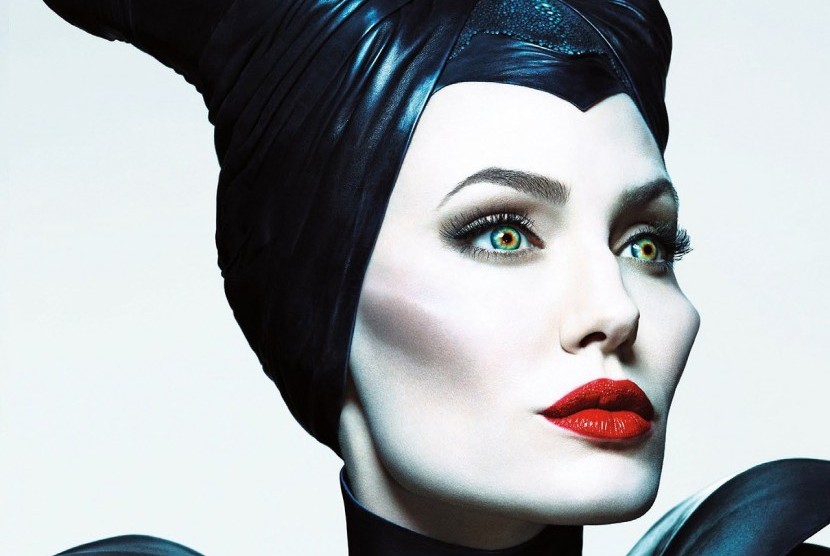 Tokoh penyihir dalam film Sleeping Beauty, Maleficent, yang dipernakan Aktris Angelina Jolie