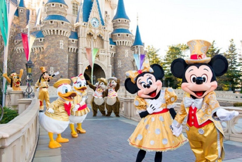 Taman hiburan Disneyland di California sedang mempersiapkan diri untuk membuka kembali kawasan kuliner dan ritel di dalam taman hiburan (Foto: ilustrasi Disneyland)