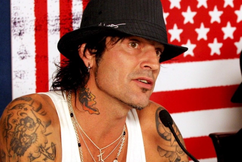 Tommy Lee.