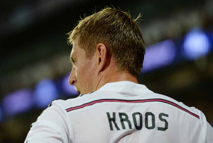 Toni Kroos (kanan) 