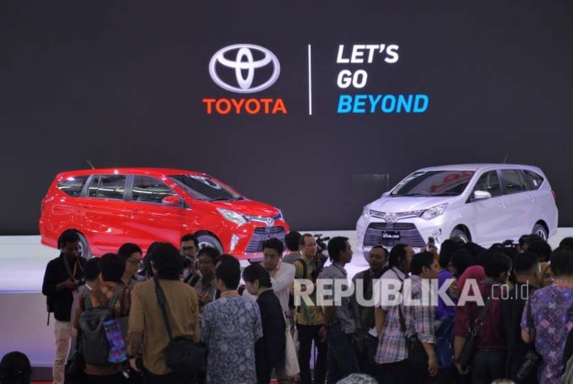 Toyota Calya pada pembukaan GIIAS 2016 di Tangerang 