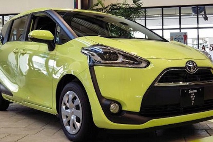 Toyota Sienta