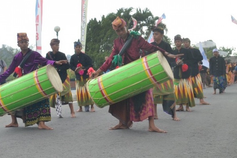 Tradisi Nyongkolan