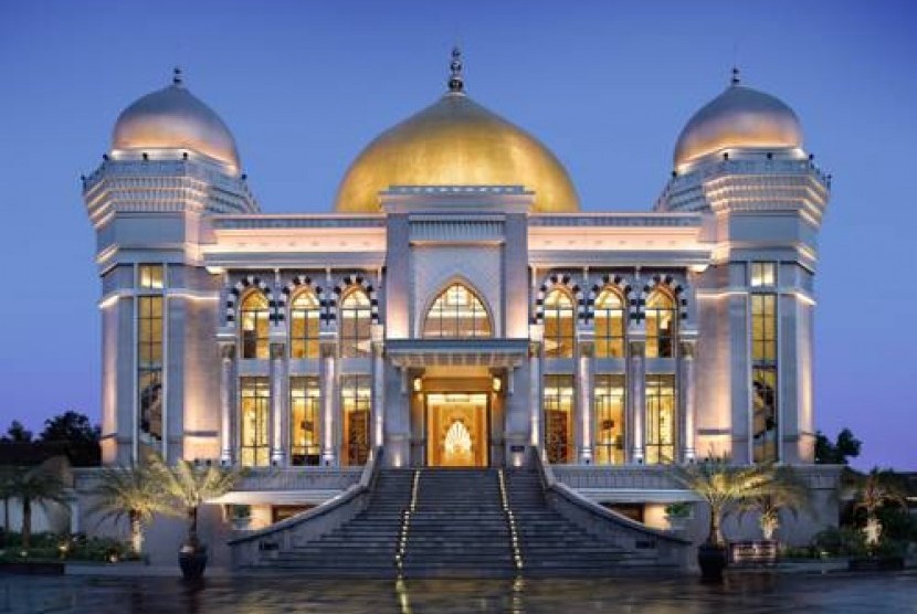 Trans Luxury Hotel Bandung Indonesia, salah satu pemenang World Halal Tourism Award 2016..