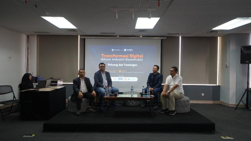 Transformasi Digital dalam Industri Konstruksi: Peluang dan Tantangan, di Jakarta. 