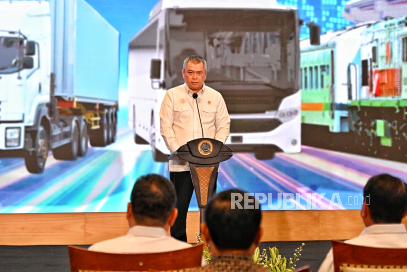 Transportasi mesti mampu memberikan akses merata bagi seluruh rakyat Indonesia. Menhub Dudy Purwagandhi menegaskan hal ini dalam diskusi mengenai rantai transportasi berkeadilan di Jakarta, Senin (22/9/2025). 