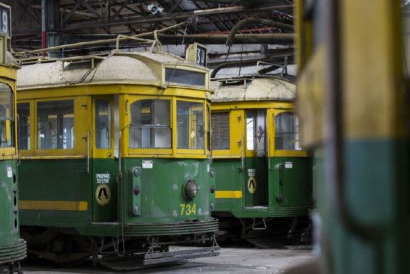 Trem Kelas W pensiunan di Newport Railway Workshops, Melbourne.