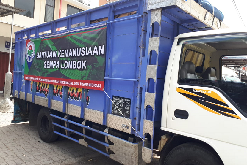 Truk bantuan Kemendes PDTT untuk para pengungsi Gempa Lombok.