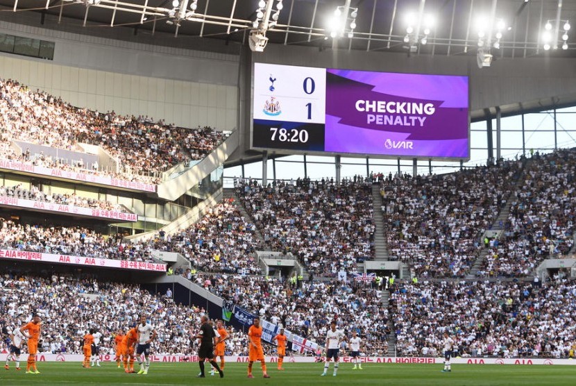 Tuan rumah Tottenham Hotspur harus menelan kekalahan dari tamunya Newcastle United 0-1 pada lanjutan Liga Primer Inggris pekan ketiga yang berlangsung di Stadion Tottenham Hotspur, Ahad (25/8) malam WIB. 