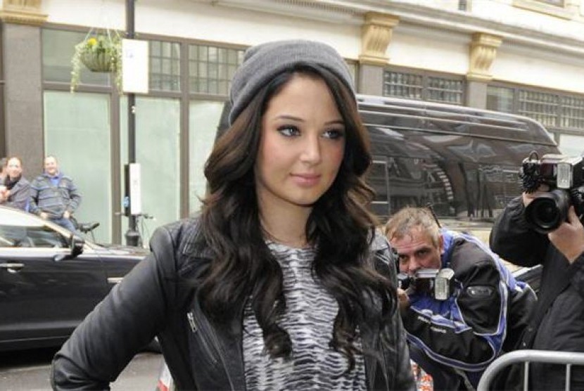 Tulisa Contoslavlos