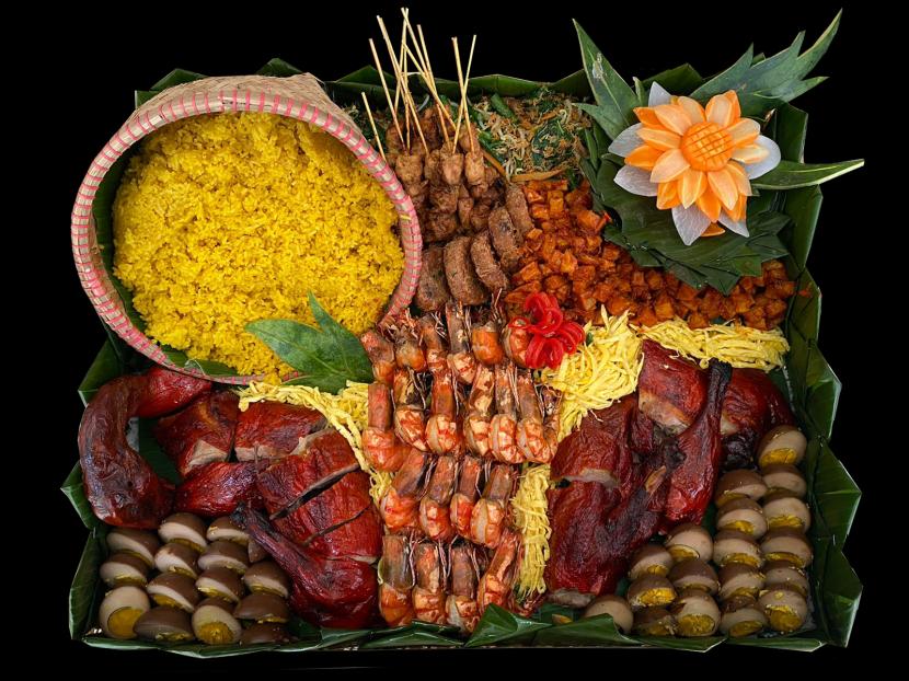 Tumpeng Jagad Raya ala Harper MT Haryono Cawang Jakarta.