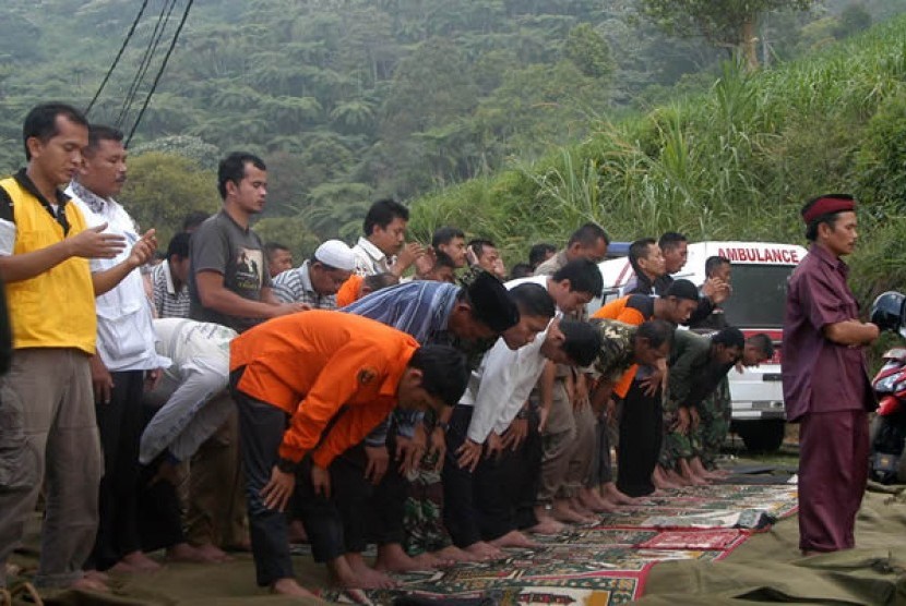 Tunaikan sholat dimanapun berada, agar berkah Allah selalu datang