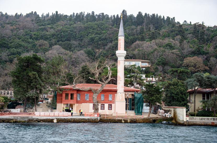 Turki merestorasi Masjid Vanikoy dari abad ke 17.