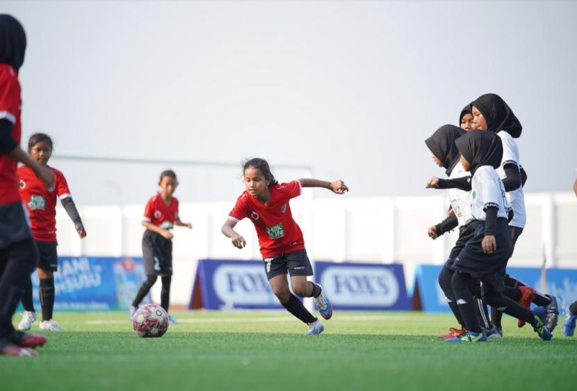 Turnamen sepak bola putri bertajuk MilkLife Soccer Challenge 2023 yang mempertemukan 32 sekolah dasar di Kudus, Jawa Tengah telah rampung diselenggarakan pada Ahad (18/6/2023).