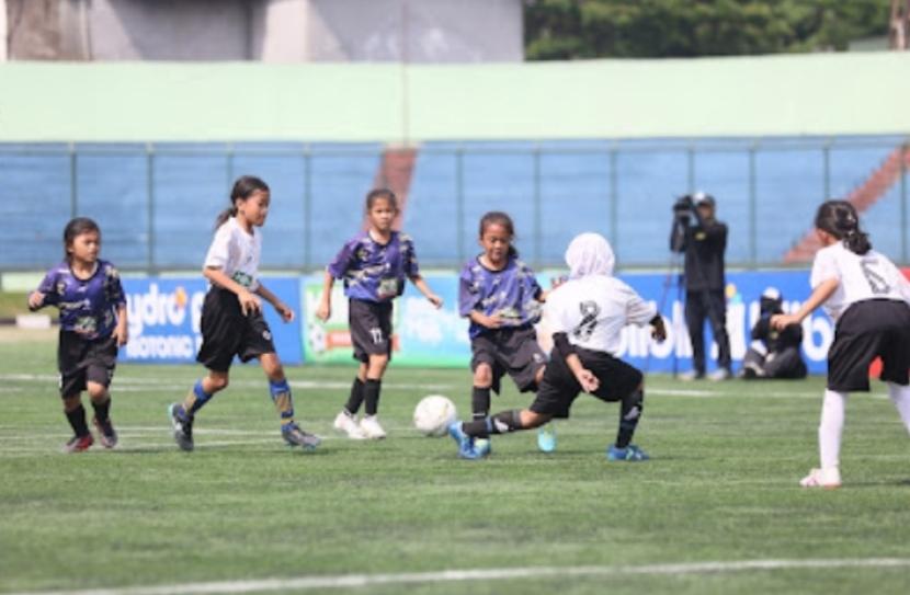 Turnamen sepak bola putri usia dini, Milklife Soccer Challenge 2024 seri 2 Bandung mengalami peningkatan kuantitas dan kualitas peserta.