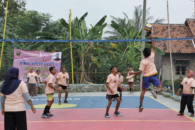 Turnamen voli yang diikuti warga Kampung Belacu, Kelurahan Tegal Bunder, Kecamatan Purwakarta, Kota Cilegon, Banten. 