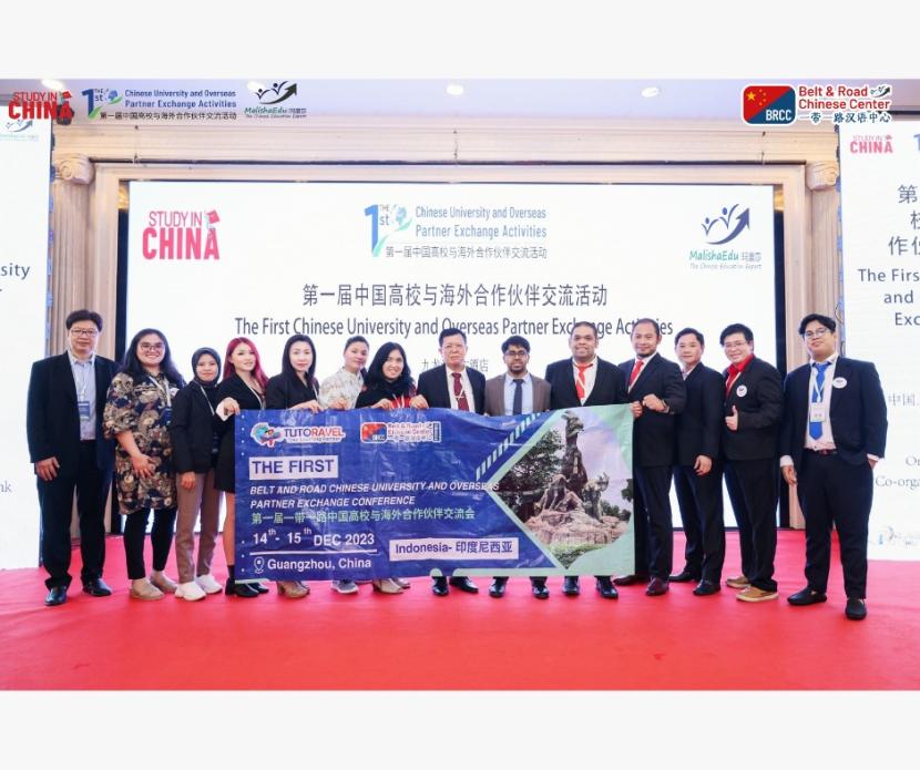 Tutoravel bekerjasama eksklusif dengan Belt & Road Chinese Center (BRCC) Indonesia. 