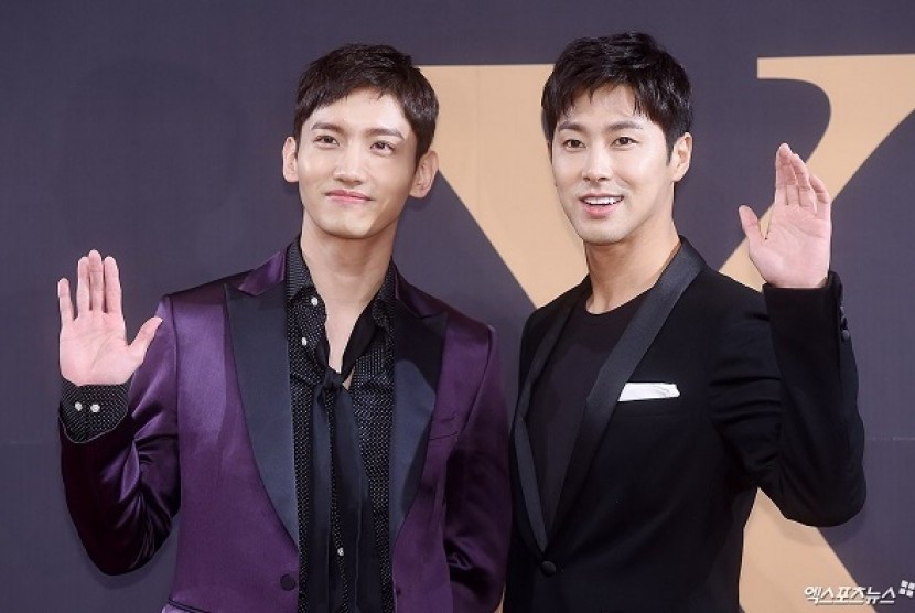 Duo K-Pop TVXQ Minta Maaf ke Penggemar