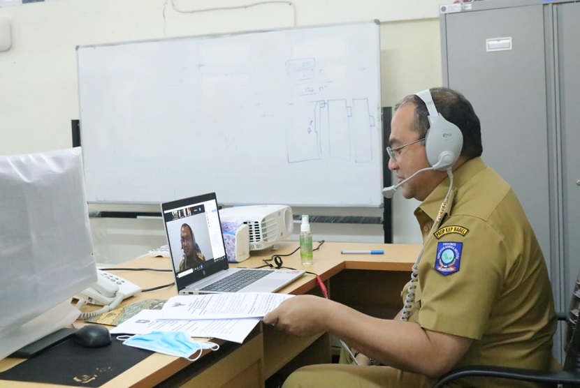 ubernur Kepulauan Bangka Belitung (Babel), Erzaldi Rosman memaparkan potensi budi daya gaharu Bangka Belitung kepada para peserta Webinar Bincang Seru 